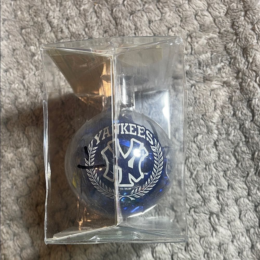 Blue Yankees Ornament new